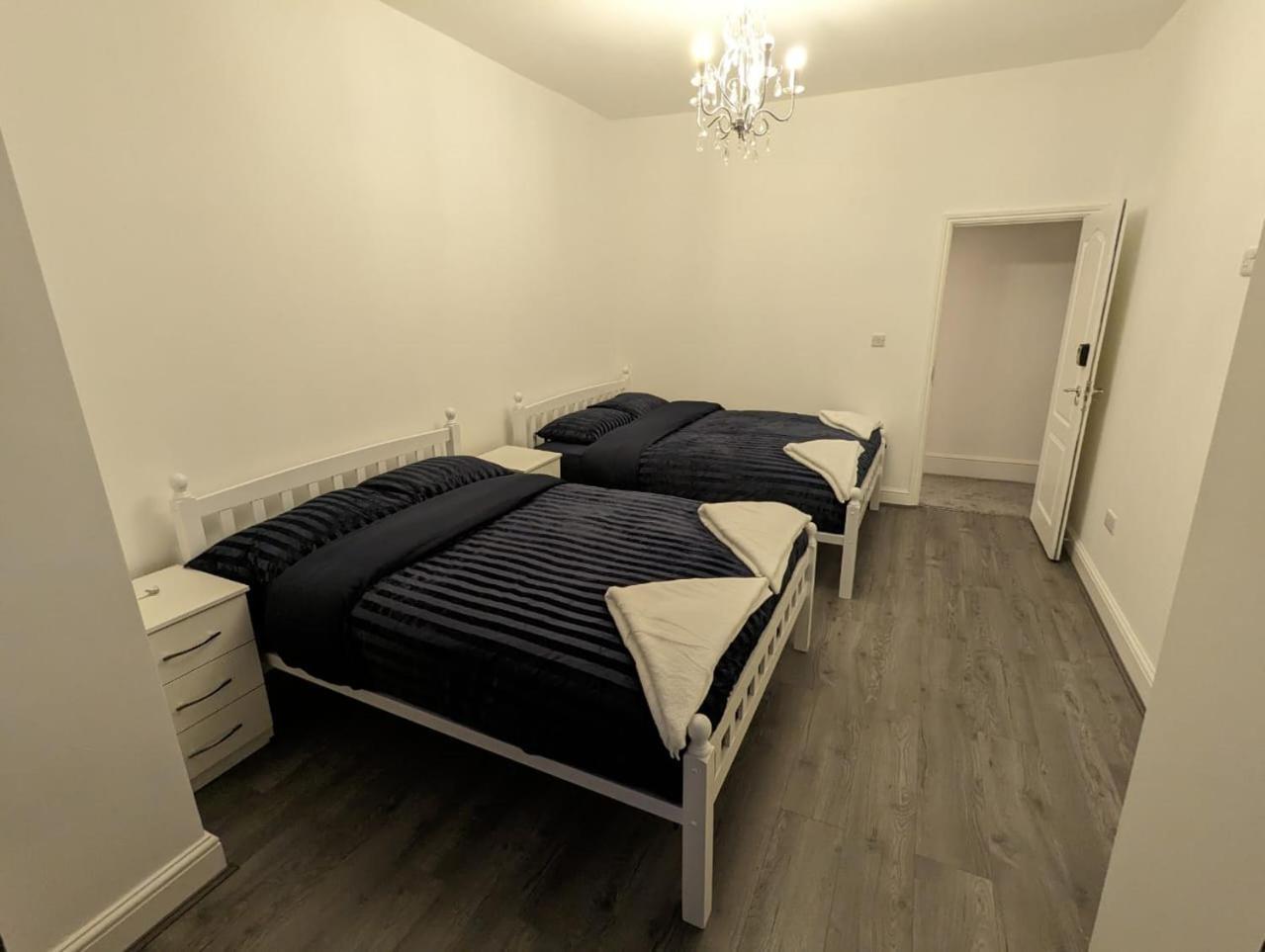 Rayan'S Lodge Stratford London Ngoại thất bức ảnh