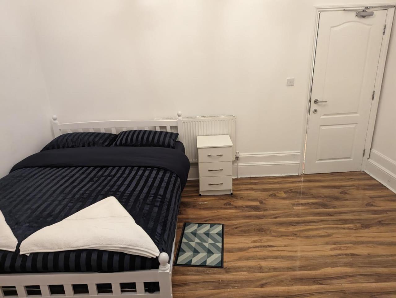 Rayan'S Lodge Stratford London Ngoại thất bức ảnh